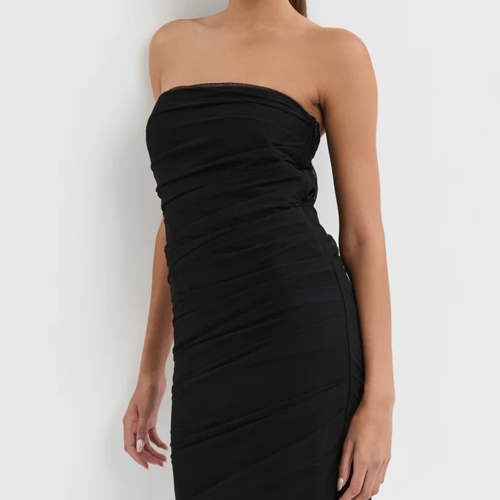 Lilah:  Chic Strapless Black Dress